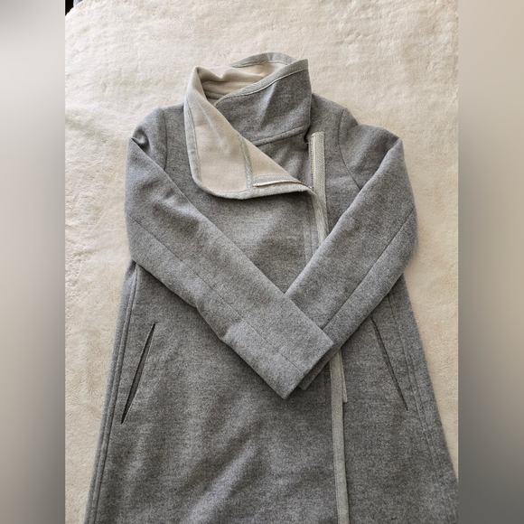 Aritzia Babaton Cormac Jacket - Picture 2 of 11